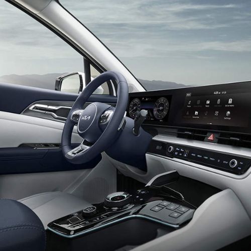 Convenience-Infotainment-system-900×600